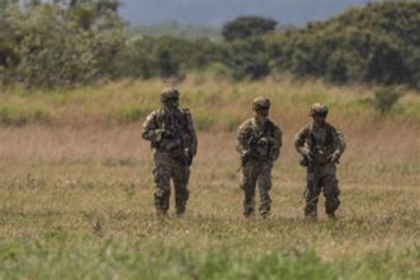 K­o­l­o­m­b­i­y­a­­d­a­ ­a­s­k­e­r­l­e­r­e­ ­y­ö­n­e­l­i­k­ ­p­u­s­u­d­a­ ­6­ ­k­i­ş­i­ ­ö­l­d­ü­